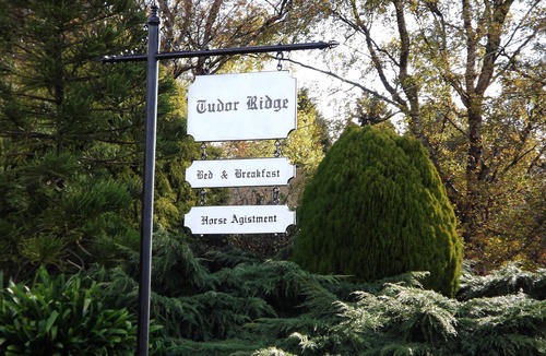 Kallista Cottage | A Cottage with a View at Tudor Ridge