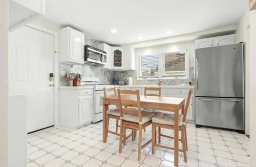 Black Rock Historic District Apartment | A Courtland Escape