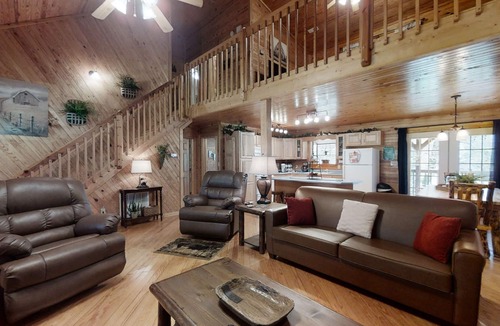 Wears Valley Cabin | A Cowpoke's Dream 3 Bedroom Cabin by RedAwning