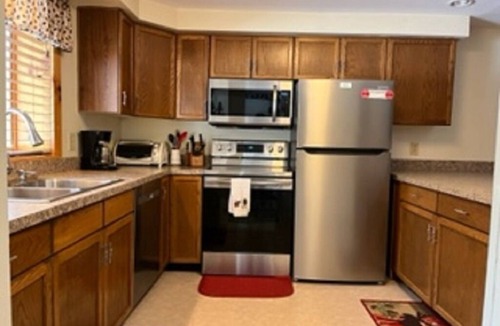 North Creek House | A cozy 3 bedroom with MANY nice features