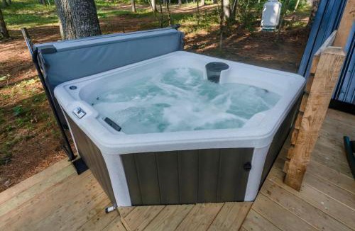 Oxford House | A Cozy A-Frame Escape with Hot Tub