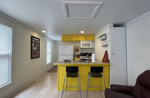 Northwest Los Angeles Heights House | A Cozy Apt for 2 | On Site Free Parking