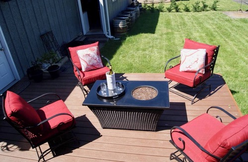 Carlton Cottage | A Cozy Carlton Getaway