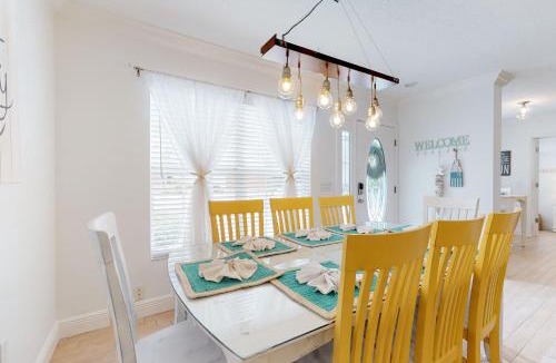 Anna Maria House | A Cozy Cottage