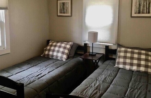 Brimson House | A cozy cottage with a beautiful view of Stone Lake