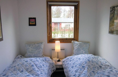 Frørup House | A cozy cottage with a cozy layout by Tårup Strand, which offers exceptional nature experiences.