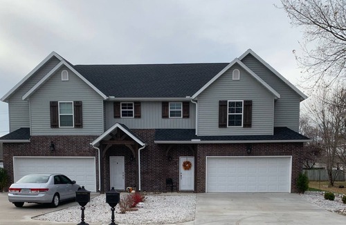 Carl Junction House | A cozy get a way awaits you at 804-A!
