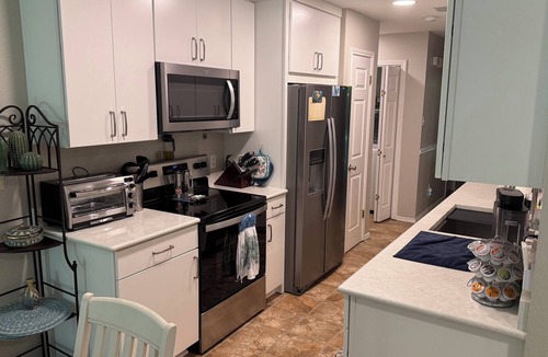 Bratton Park House | A Cozy Home Away from Home
