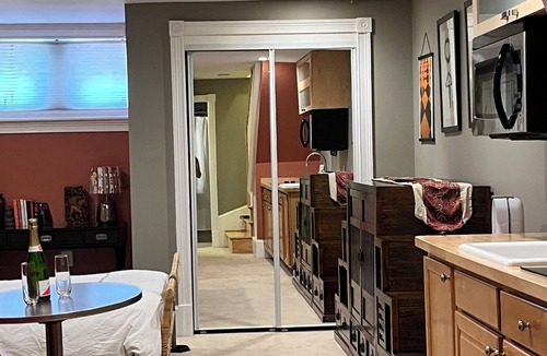 Cardozo Apartment | A Cozy-kept Secret Studio Located In The Heart Of 14/u St/logan Corridors