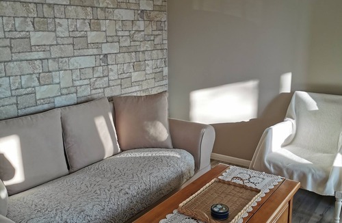 Saint-Mammes House | A cozy nest for a short stopover