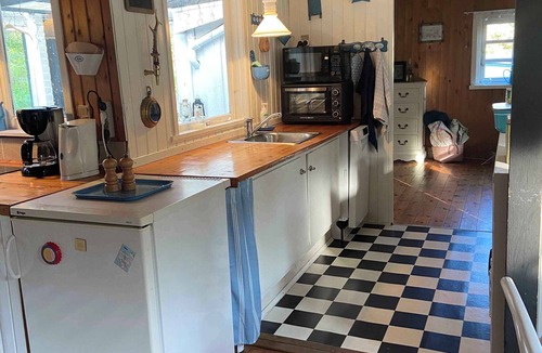 Bronde House | A cozy older summerhouse on a small island