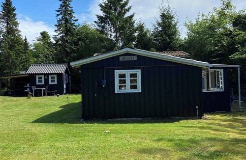 Bronde House | A cozy older summerhouse on a small island