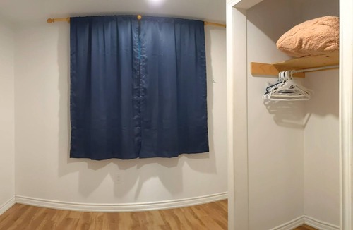 Richmond Hill House | A Cozy Private Room 4B in the basement