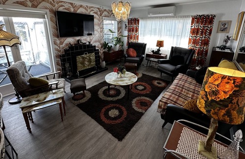 Ngongotaha Cottage | A cozy retro experience