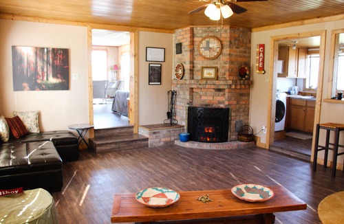 Menard Cottage | A Cozy Riverfront Getaway