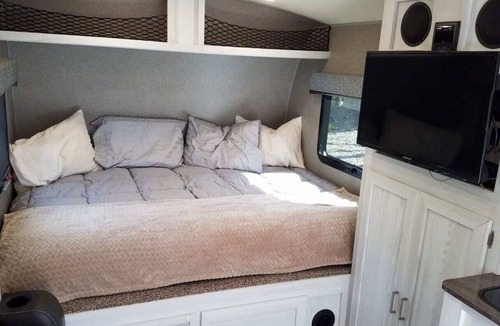 Sublimity House | A Cozy Small Town Travel Trailer