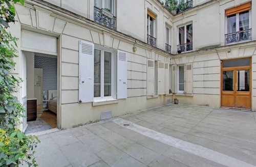 Pigalle Apartment | A Cozy Studio in Montmartre