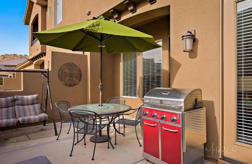 St. George Apartment | A Cut Above