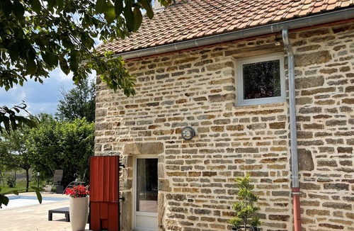 Longecourt-les-Culetre Cottage | A delightful cottage with shared pool and sun terrace.