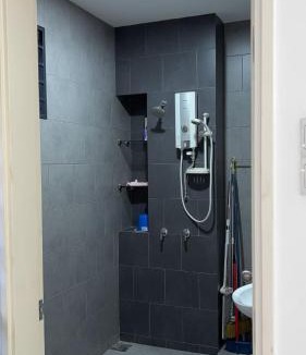 Rawang House | A Deluxe Room in Kundang Estates, Rawang