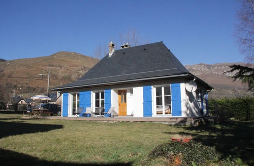 Aucun House | A detached house in the heart of the Pyrenees