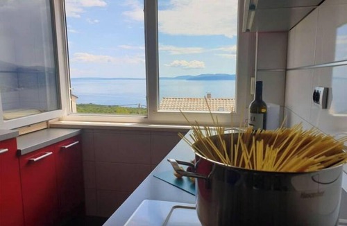 Cikovici Apartment | A dreamlike view & private parking in Kastav, Apartment Alina