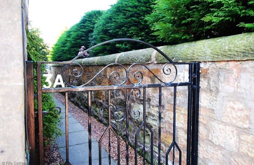 St. Andrews Apartment | A fabulous first floor apartment - sleeps 6/8