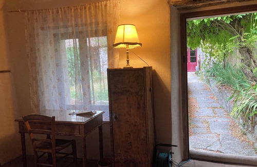 Saint-Hippolyte-du-Fort Ski Chalet | A family Mazet in the garden