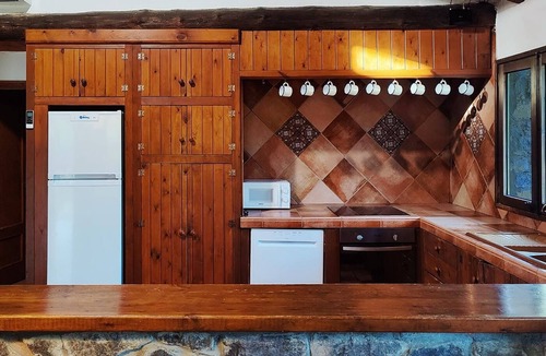 Coll de Nargo Cottage | A fantastic holiday home, private pool and barbecue. Wifi