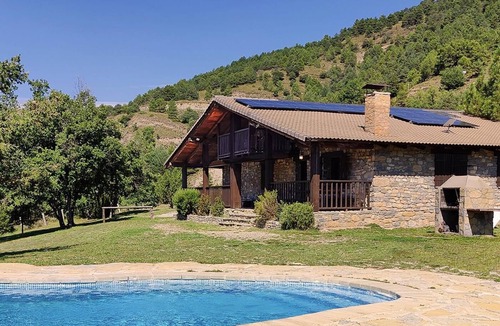 Coll de Nargo Cottage | A fantastic holiday home, private pool and barbecue. Wifi