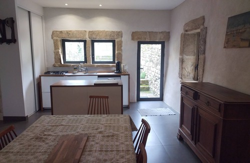 Salinelles Other | A farmhouse between ruins and scrubland