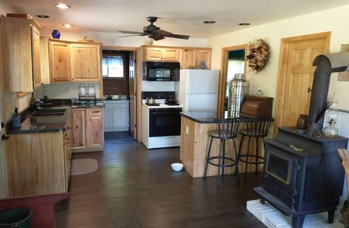 Ironwood Cabin | A favorite "Rockhound" destination!n