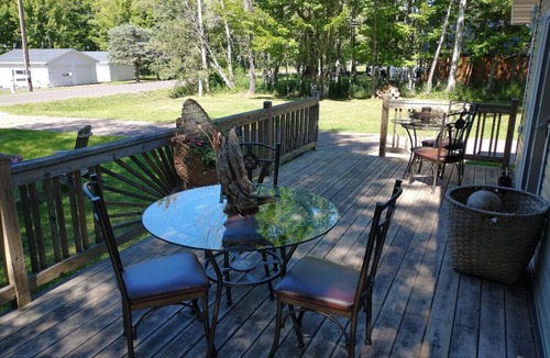 Ironwood Cabin | A favorite "Rockhound" destination!n