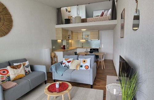 Carnon-Plage Apartment | A feast for your eyes, 3 bedroom apartment on beach, sea views from every room.