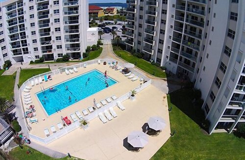 Pensacola Beach Condo | A few Fall dates available book Regency Towers, NOW.