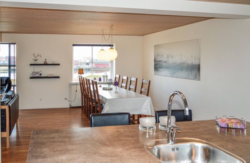 Thorsminde House | A few meters from the harbor quay and in the middle of the idyllic fishing village of Thorsminde lie