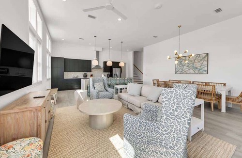 Fort Walton Beach House | A-Fish🌊5 BR 4 BA Private Pool 🏊 Pet Friendly 🐶