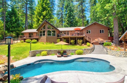 Foresthill Ski Chalet | A Forest Mini Resort with a fabulous pool & rustic mountain luxury at its best!