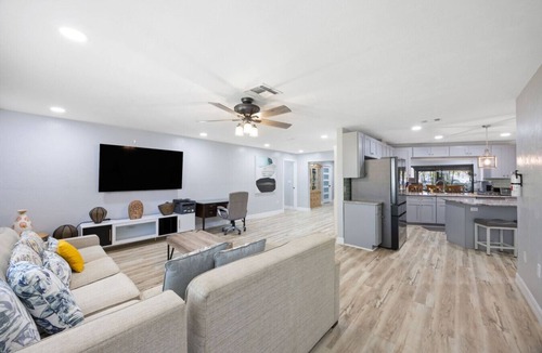 Fort Myers Shores House | A Forest Pool Calloosahatchee River Retreat