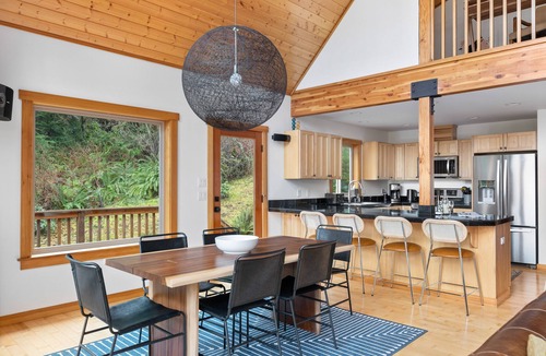 Langley Cabin | A-frame at Goss Lake