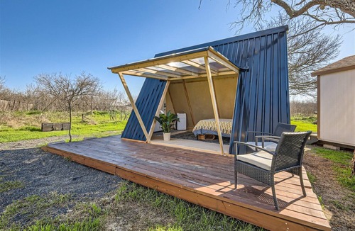 Del Valle Cabin | A-Frame cabin on 5 acres, just 20 mins from downtown