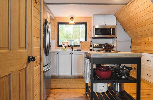Wiarton Cottage | A Frame Cottage on the Lake - Wiarton, Ontario