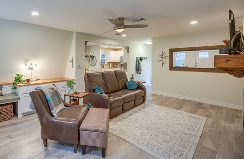 Bastrop Cottage | A-Frame Cottage w/Deck ~ 5 Mi to Lake Bastrop!