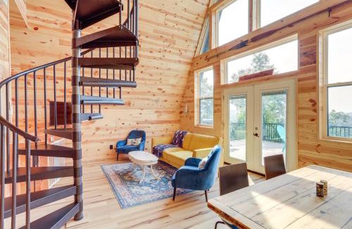 Hardy House | A-Frame Hardy Cabin with Spring River Views!