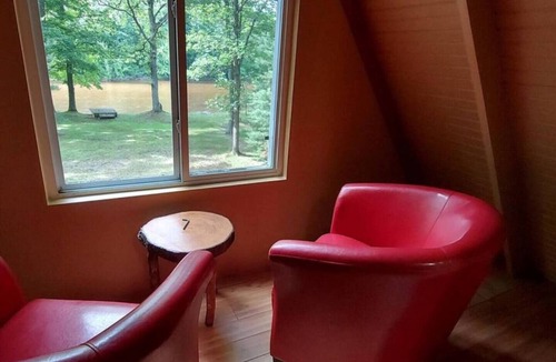 Sears Cabin | A-Frame | Hot Tub, Fireplace, River, Kayaks &Tubes