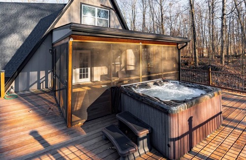Galena Cabin | A-Frame I Hot Tub I Nature Play