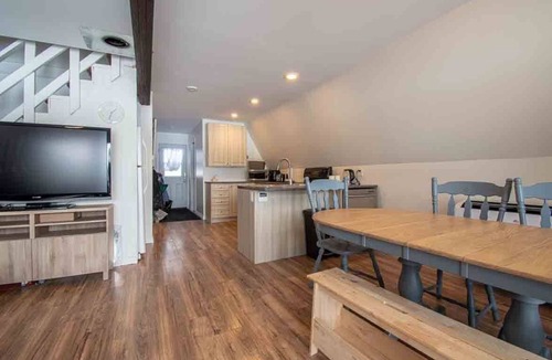 Seguin Cottage | A-Frame of Mind - Three Bedroom Cottage, Sleeps 6