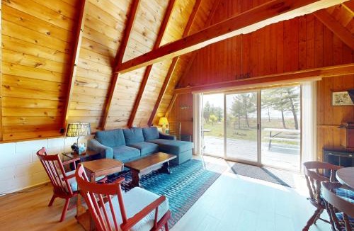 Williamsburg House | A-Frame on East Bay