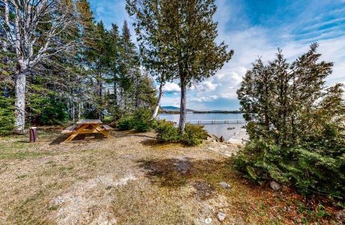 Greenville House | A-Frame on the Shore