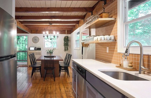 Millville House | A Frame~ Shenandoah Escape~ Fire Pit~ Hot tub~ BBQ